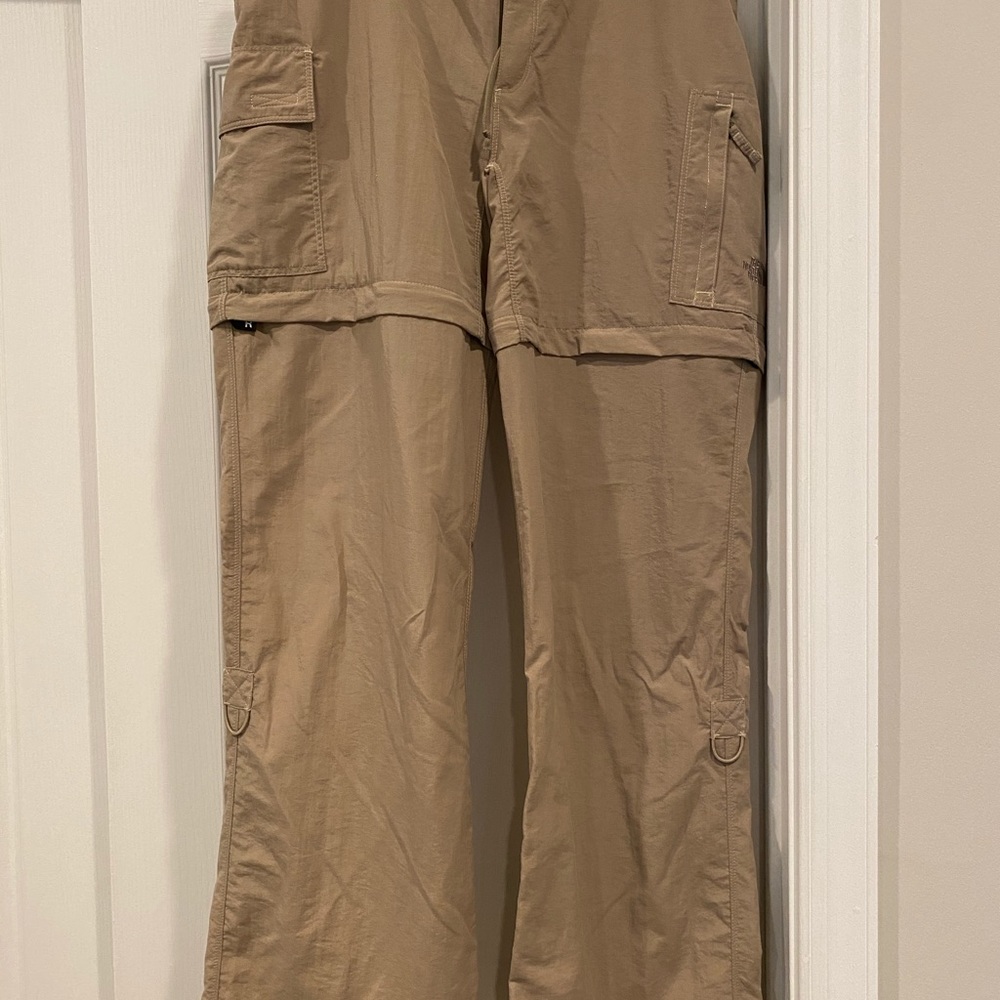Women’s light weight North Face hiking pants.